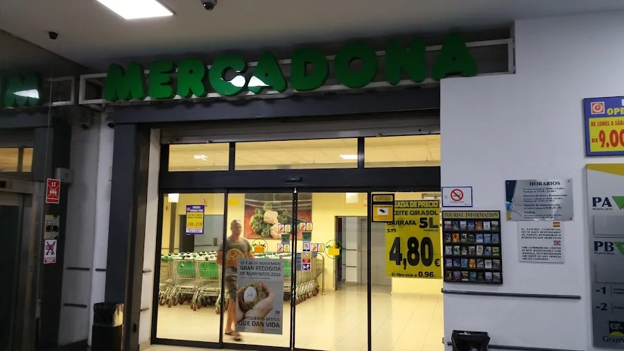 Supermercado Mercadona en Calle Lisboa, 2 (urb.playa Fañabé Cc X-Sur), Adeje