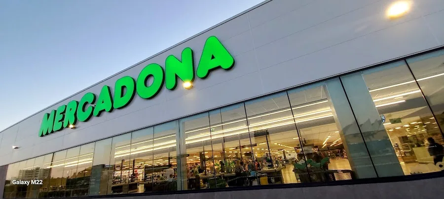 Supermercado Mercadona en Calle Almudena Grandes, 4, Águilas