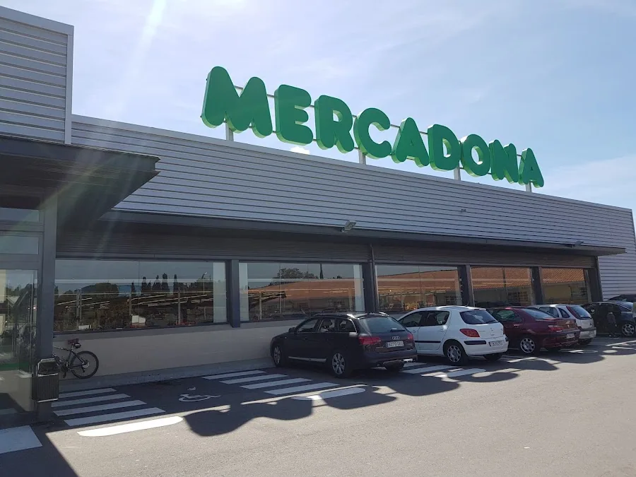 Supermercado Mercadona en Avenida de la Jarea, 96, Alagón