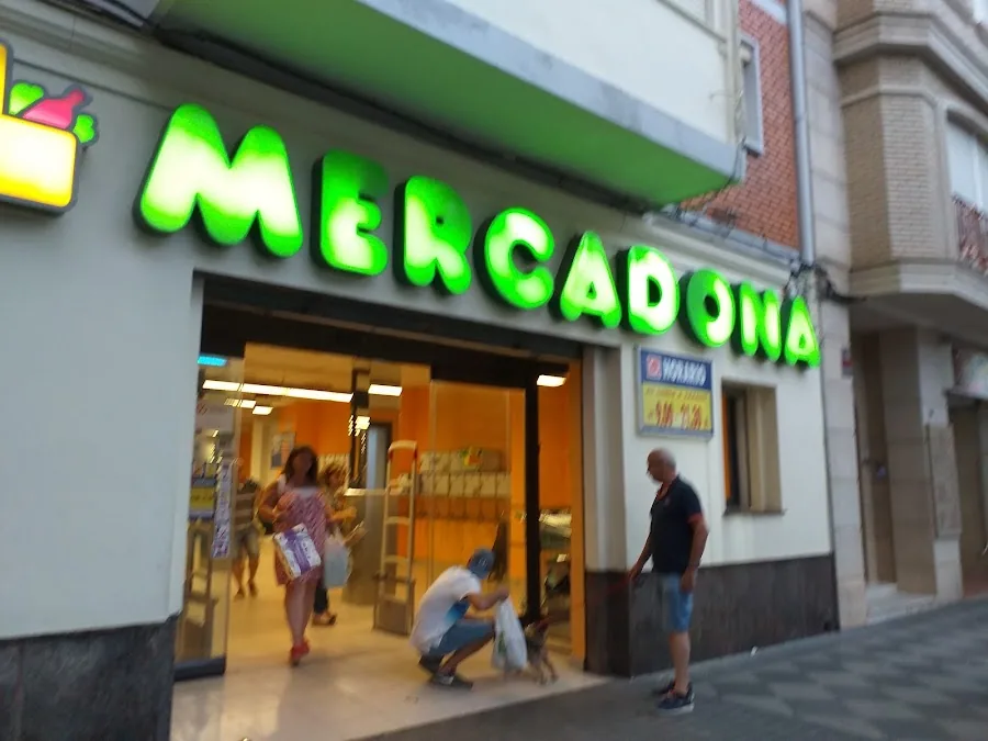 Supermercado Mercadona en Avenida Cortes Valencianas, 86, Albal
