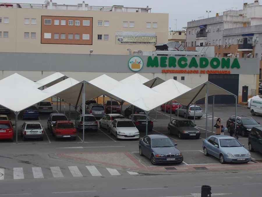 Supermercado Mercadona en Plaza de los Calderones, 8, Alcalá de Guadaíra