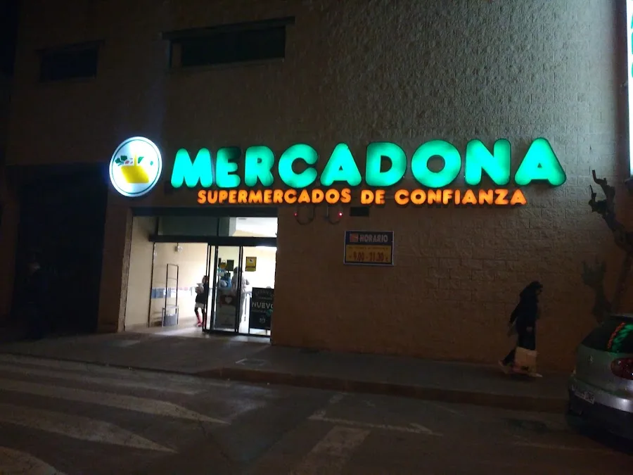 Supermercado Mercadona en Calle Paraguay, 7, Alhama de Murcia