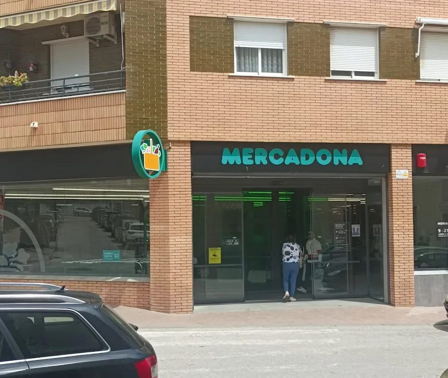 Supermercado Mercadona en Alfredo Kraus, Bailén
