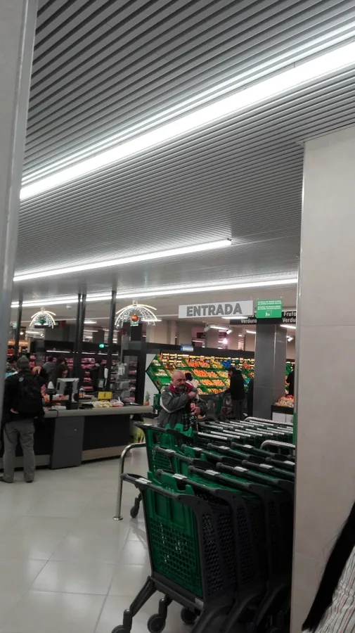Supermercado Mercadona en Calle Aneto, 16, Barcelona
