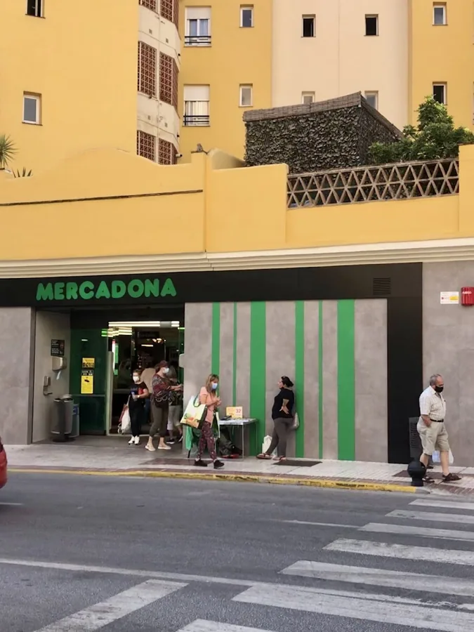 Supermercado Mercadona en Calle Federico García Lorca, 3, Benalmádena