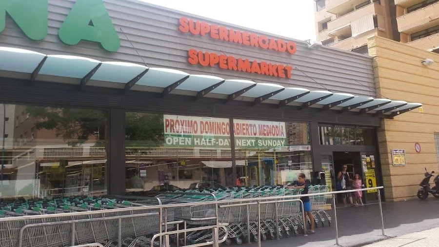 Supermercado Mercadona en Calle Secretario Juan Antonio Baldomvi, 9, Benidorm
