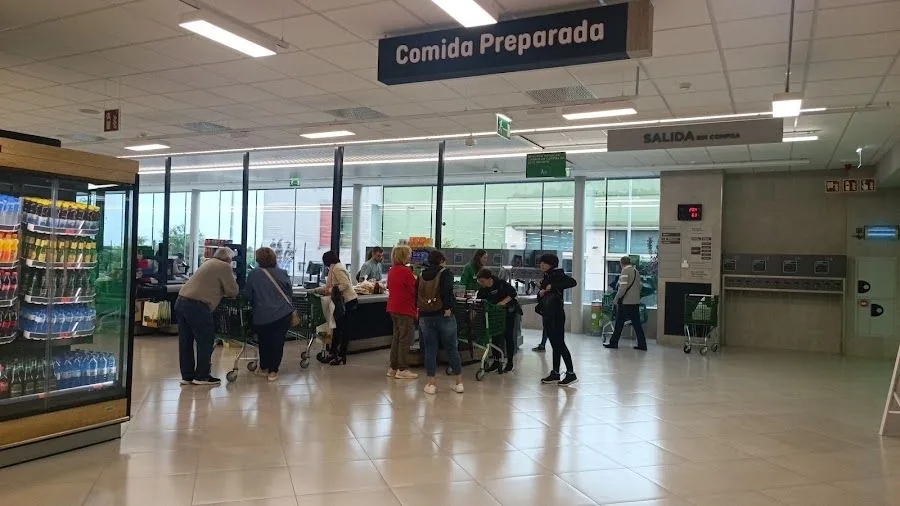 Supermercado Mercadona en Avenida de Villena, 3, Caudete