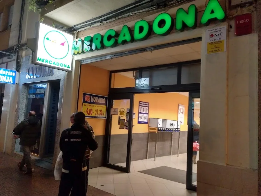 Supermercado Mercadona en Calle Santa Rosa, 12, Córdoba