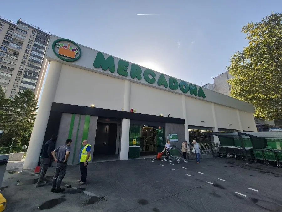 Supermercado Mercadona en Avenida Pasajes San Pedro, 1, San Sebastián