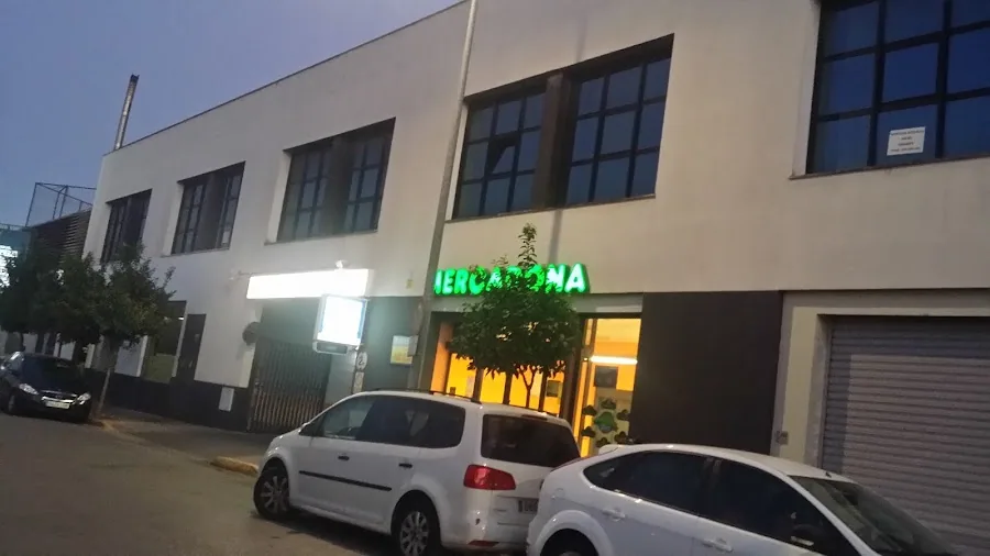 Supermercado Mercadona en Avenida 4 de Diciembre, Dos Hermanas