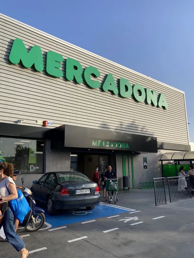 Supermercado Mercadona en Avenida el Remolar, 102, El Prat de Llobregat