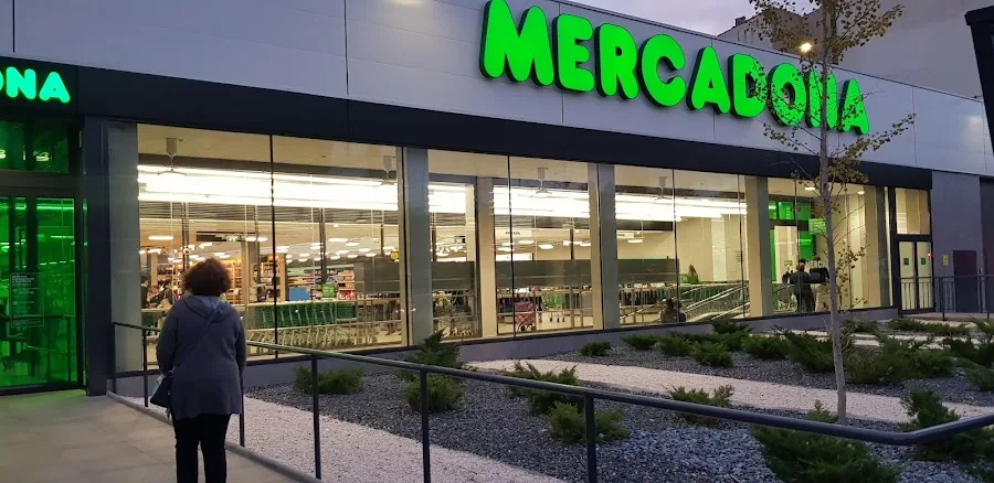 Supermercado Mercadona en Avenida Juan Pablo Ll, 23, Granada