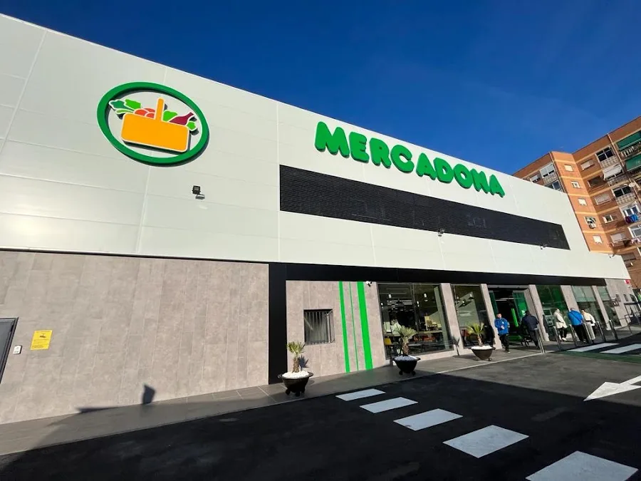 Supermercado Mercadona en Calle Américo Castro, 1, Granada