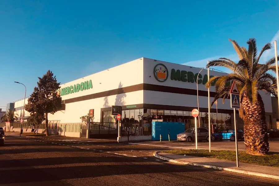 Supermercado Mercadona en Avenida de las Naciones, 25, Illescas