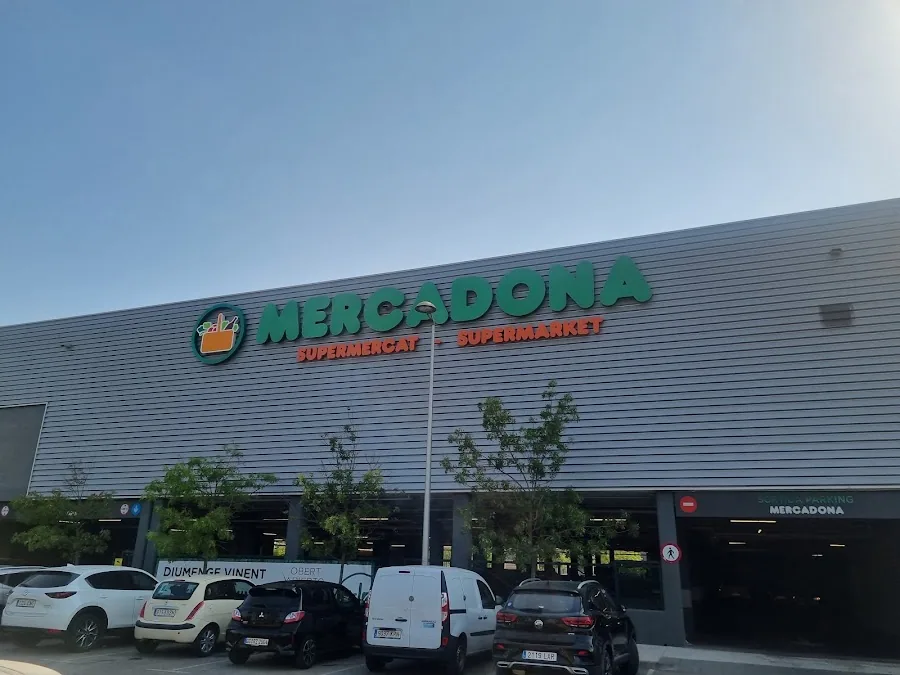 Supermercado Mercadona en Avenida Francesc Macia, 18, L'Escala