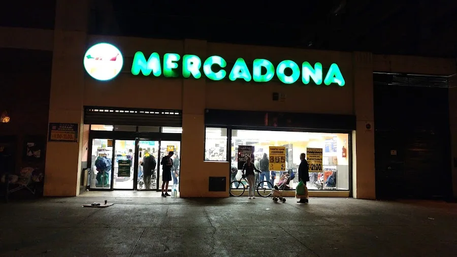 Supermercado Mercadona en Avenida del Carrilet, 67, L'Hospitalet de Llobregat