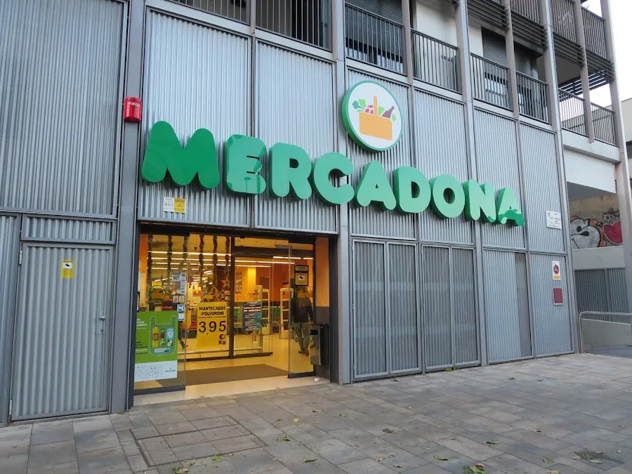 Supermercado Mercadona en Avenida Josep Tarradellas 234, L'Hospitalet de Llobregat
