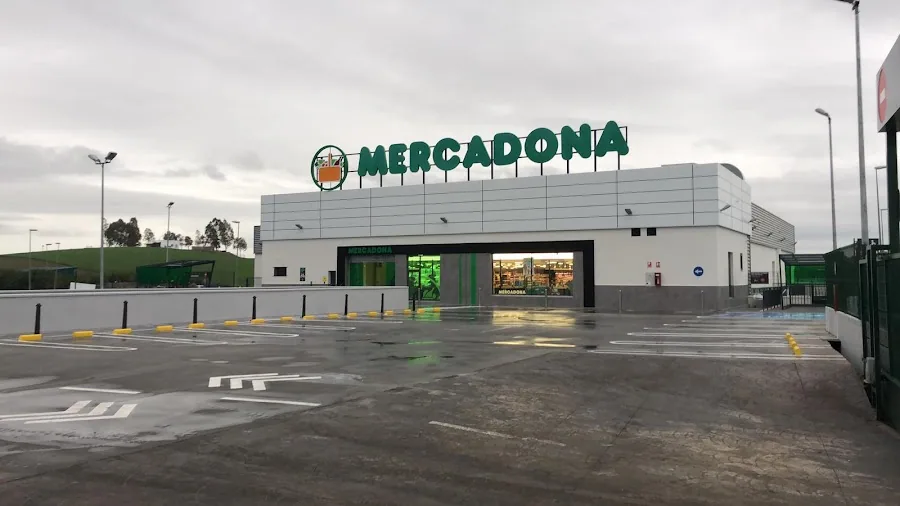 Supermercado Mercadona en Calle Industria, 7 (pol.ind. Sau-15), La Carlota