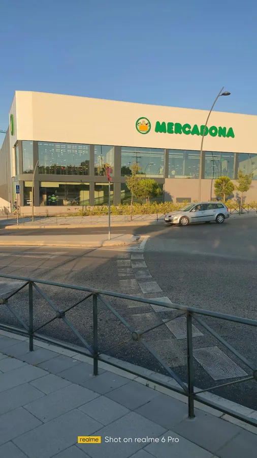 Supermercado Mercadona en Calle de la Natación, Leganés