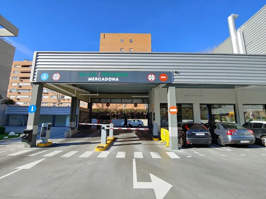 Supermercado Mercadona en Calle Adelfas, 38, Madrid