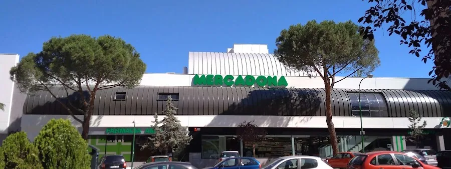 Supermercado Mercadona en Calle Alfredo Marqueríe, 14, Madrid