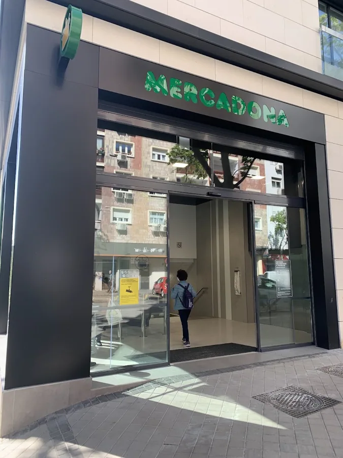 Supermercado Mercadona en Calle Corazón de María, 17, Madrid