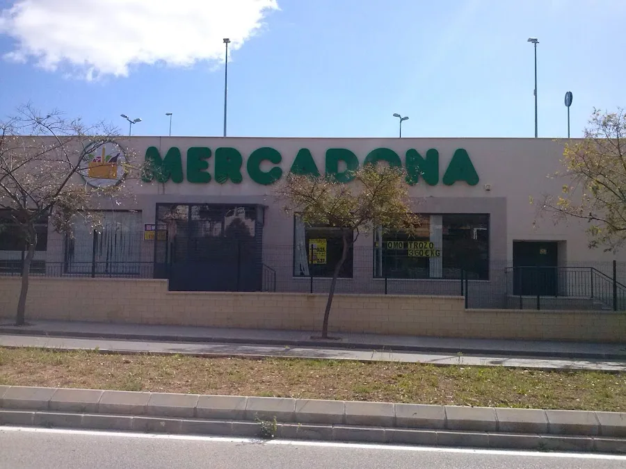 Supermercado Mercadona en Avenida Arquitecto Luís Bono, 17, Málaga
