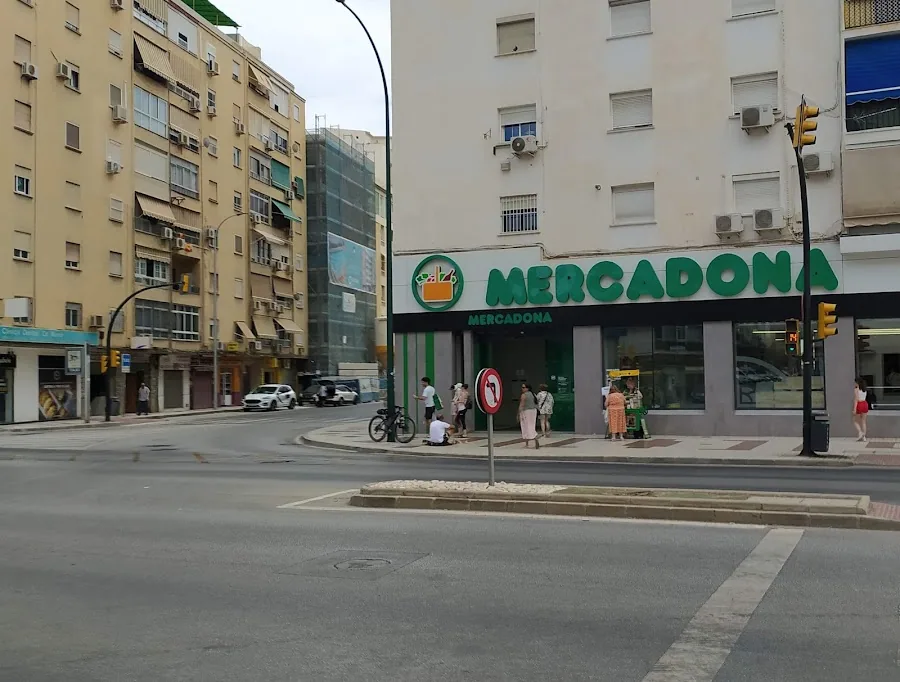 Supermercado Mercadona en Avenida Velázquez, 43, Málaga