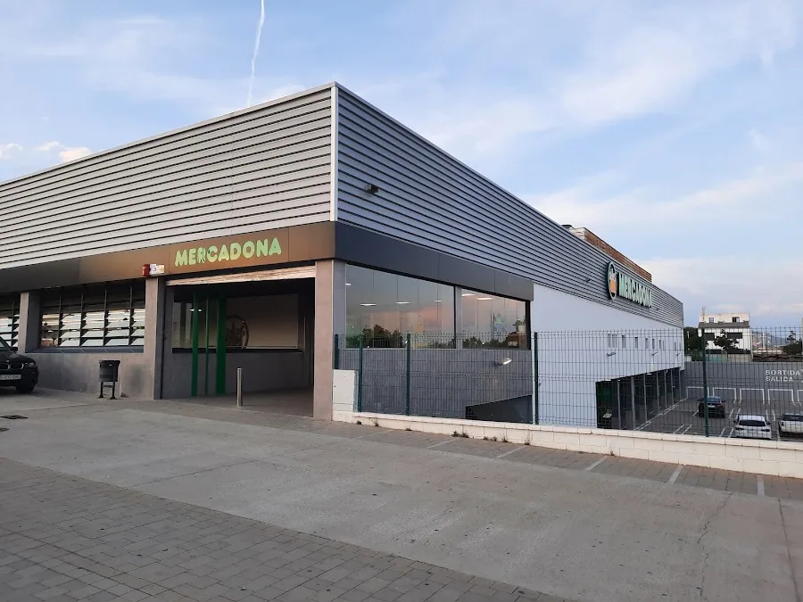 Supermercado Mercadona en Passatge Montserrat Rosell, s/n, Malgrat de Mar