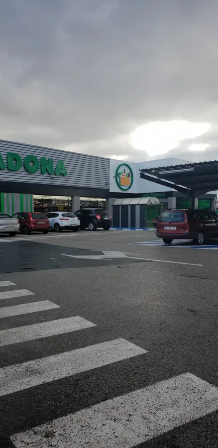 Supermercado Mercadona en Calle Infanta Leonor, 2, Medina de Pomar