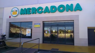 Mercadona Avenida Príncipe de Asturias, 92, Alcalá de Guadaíra
