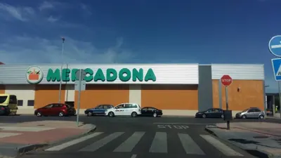 Mercadona Calle Alcalde Miguel Castaño, 121, León