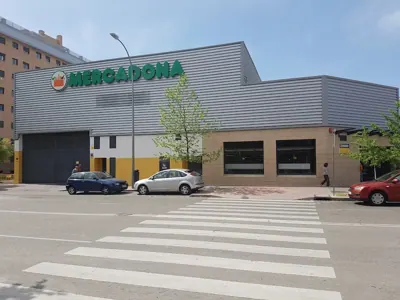 Mercadona Calle Cardenal Vte. Enrique y Tarancón, 16, Madrid