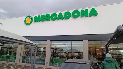 Mercadona Calle Ladera de los Almendros, 28, Madrid
