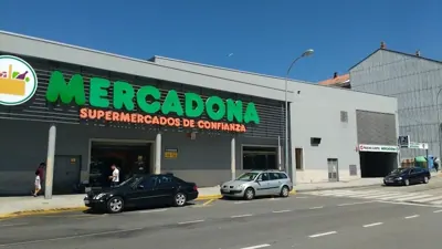 Mercadona Calle Pedra Sartaña, 4, Noia