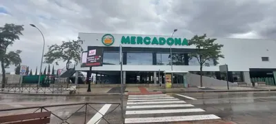 Mercadona Avenida Juan Carlos 1, 30, Tomelloso