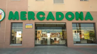 Mercadona Calle Doña Marcela, 4, Utrera