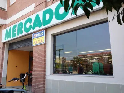 Mercadona Calle Río Escalona, 25, Valencia