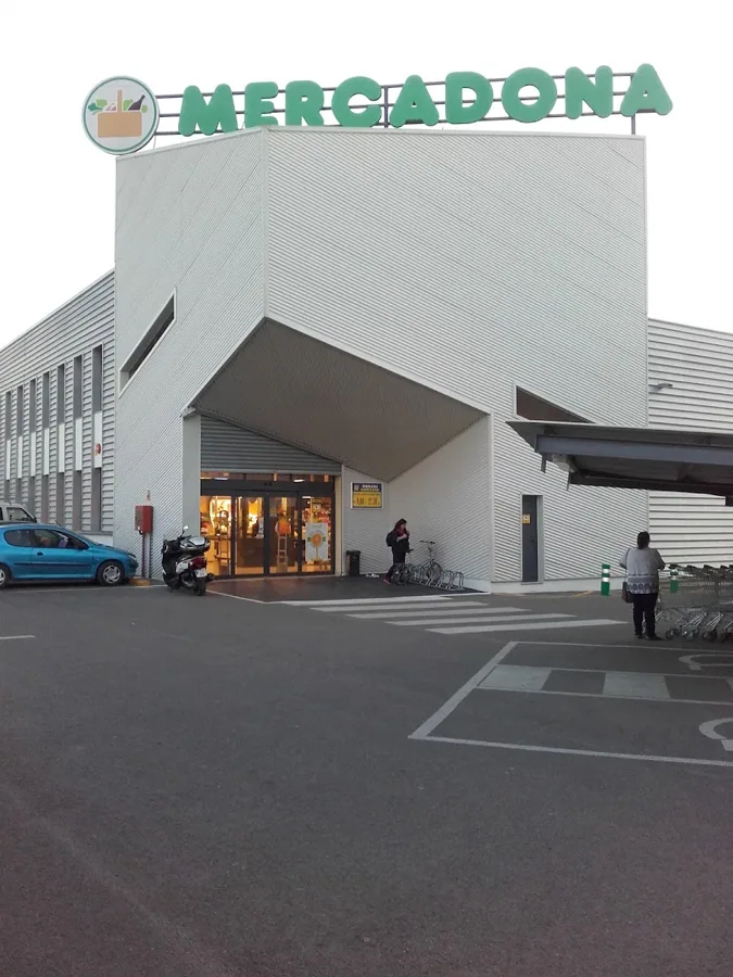 Supermercado Mercadona en Calle dels Ferrers, 2, Montserrat
