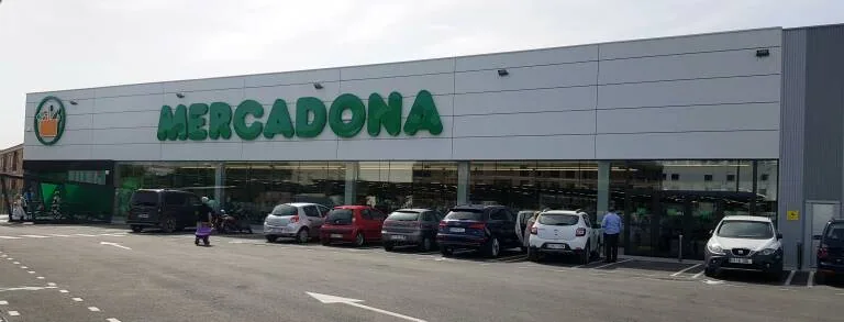 Supermercado Mercadona en Avenida de la Paz, 41, Mula