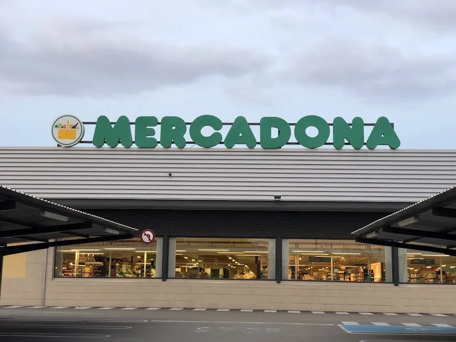 Supermercado Mercadona en Calle Georgesand, 2, Palma