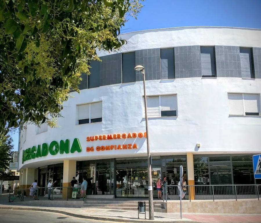 Supermercado Mercadona en Avenida Plataneros, s/n, Pilas