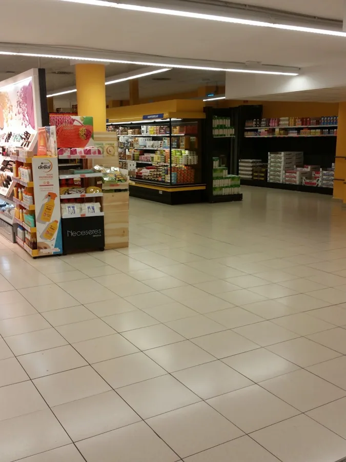 Supermercado Mercadona en Avenida Salamanca, 28, Plasencia