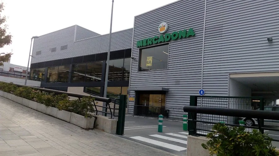 Supermercado Mercadona en Carretera de Sentmenat, 41, Polinyà