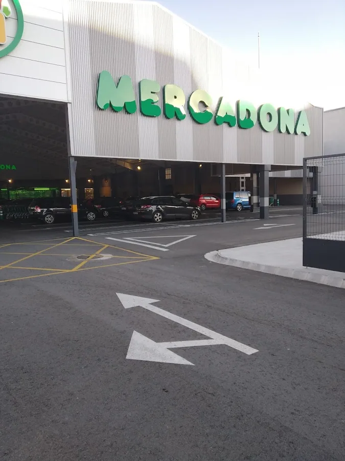 Supermercado Mercadona en Avenida Cantabria, 80, Reinosa