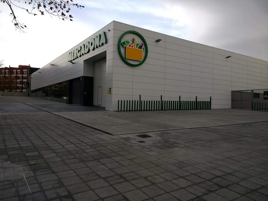 Supermercado Mercadona en Calle General Moragues, 119, Reus