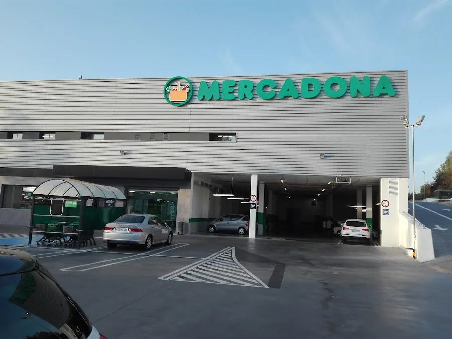 Supermercado Mercadona en Calle de la Granja de Can Coromines, Sant Fost de Campsentelles