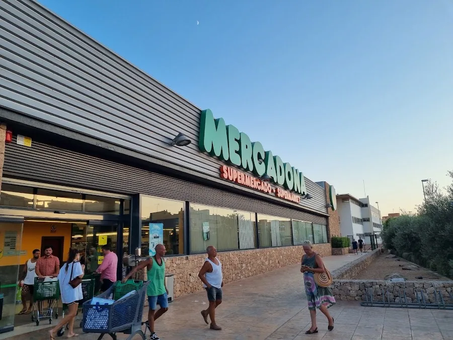 Supermercado Mercadona en Calle María Villangómez, 4, Santa Eulària des Riu