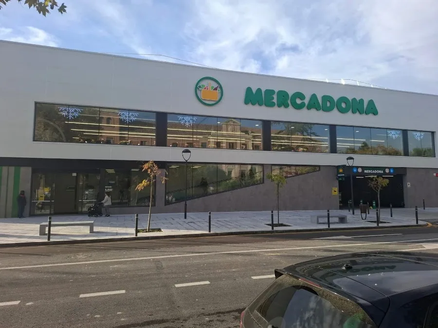 Supermercado Mercadona en Avenida America, 1, Santa Fe
