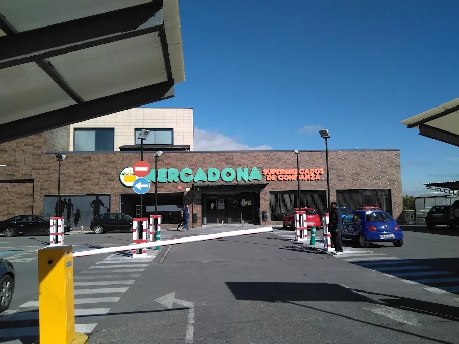 Supermercado Mercadona en Calle Luarca, 1, Torrelodones